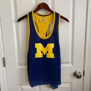 Closet Closing Dec 5: UofMtankNWT